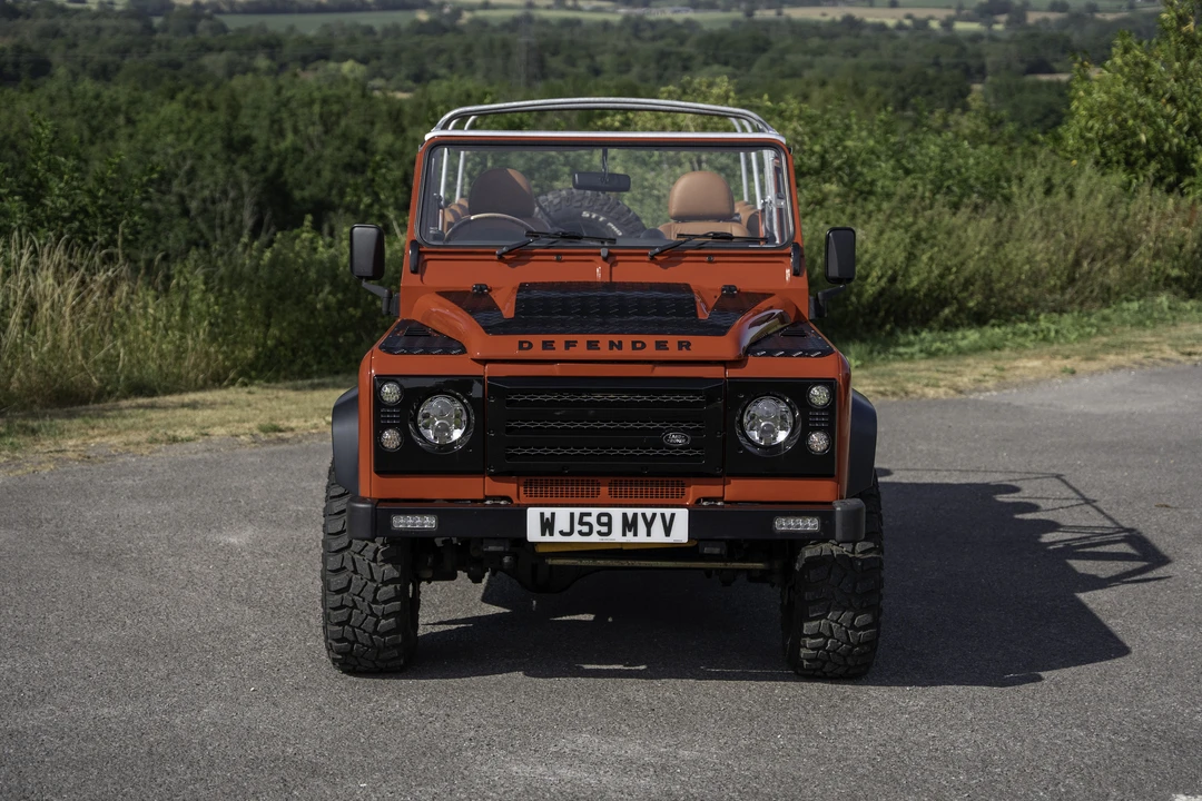 2009 Land Rover Defender 110 - Image 10 of 31