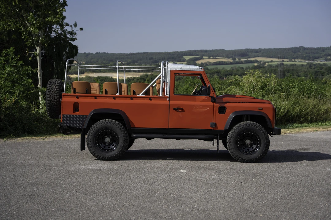 2009 Land Rover Defender 110 - Image 4 of 31