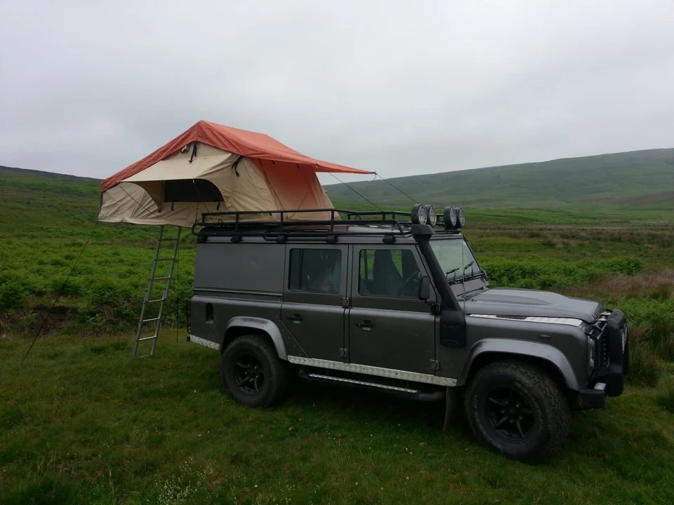 2009 Land Rover Defender 110 - Image 8 of 14