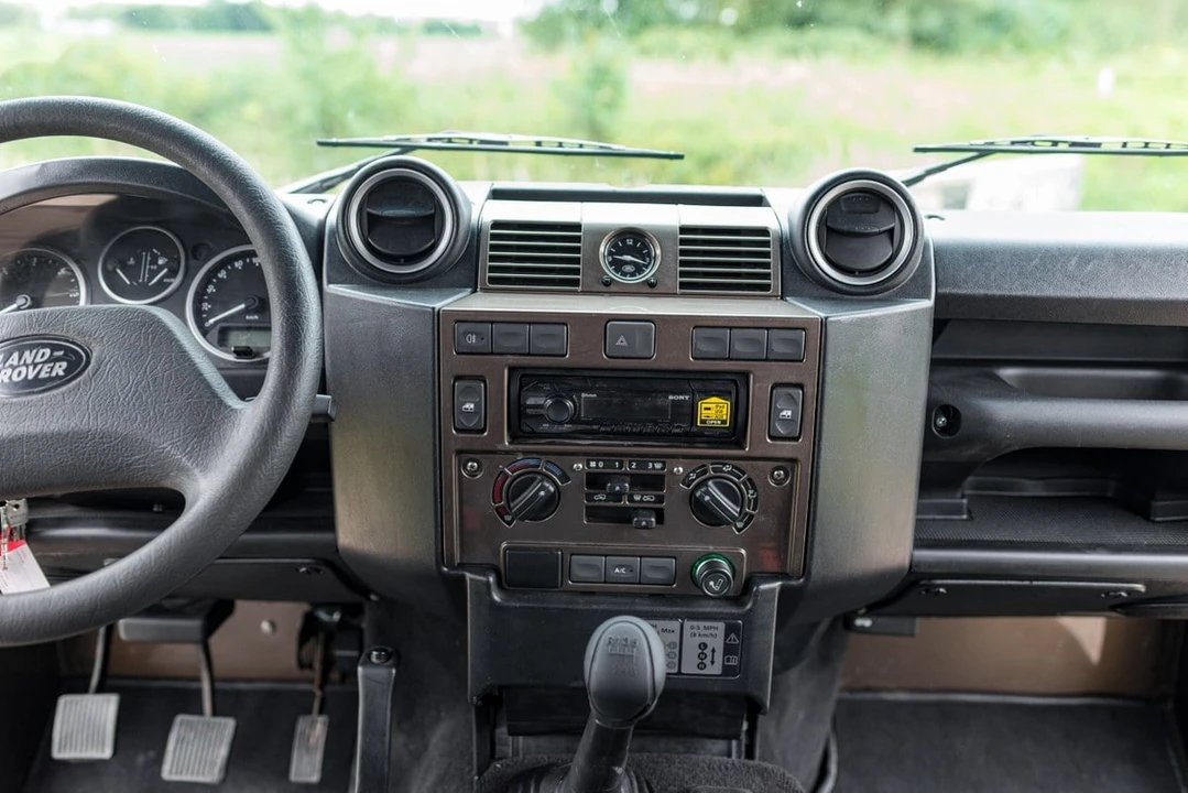 2009 Land Rover Defender 130 - Image 30 of 30