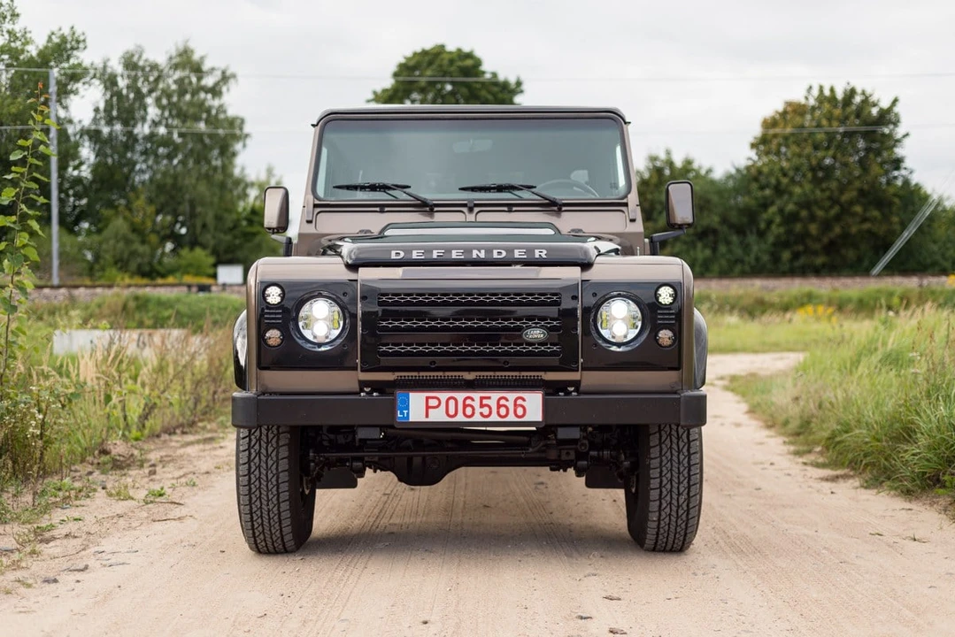 2009 Land Rover Defender 130 - Image 2 of 30