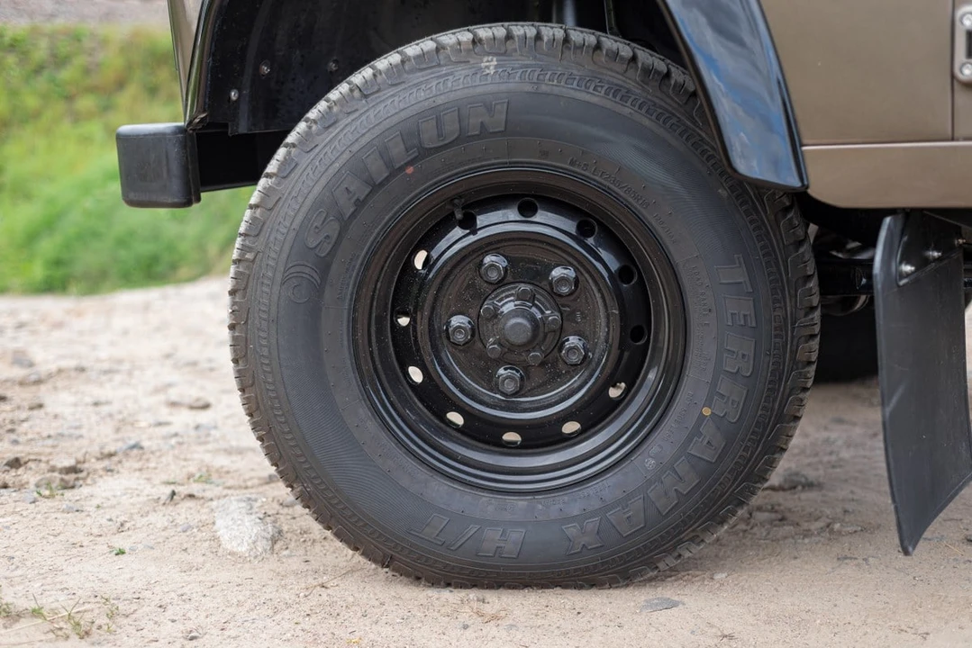 2009 Land Rover Defender 130 - Image 21 of 30