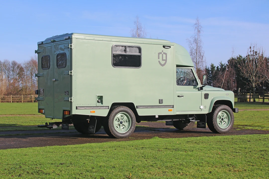 2009 Land Rover Defender 130 - Image 5 of 22