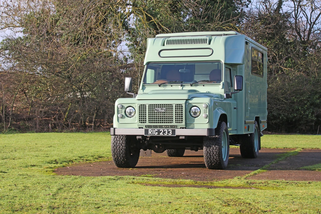 2009 Land Rover Defender 130 - Image 10 of 22