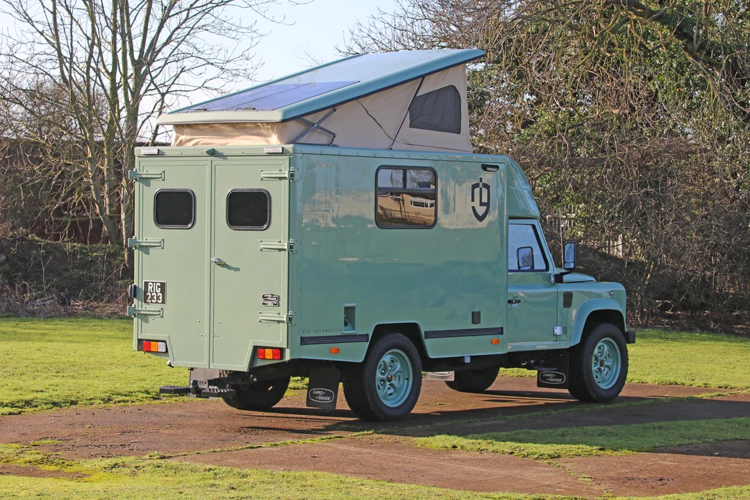 2009 Land Rover Defender 130 - Image 16 of 22