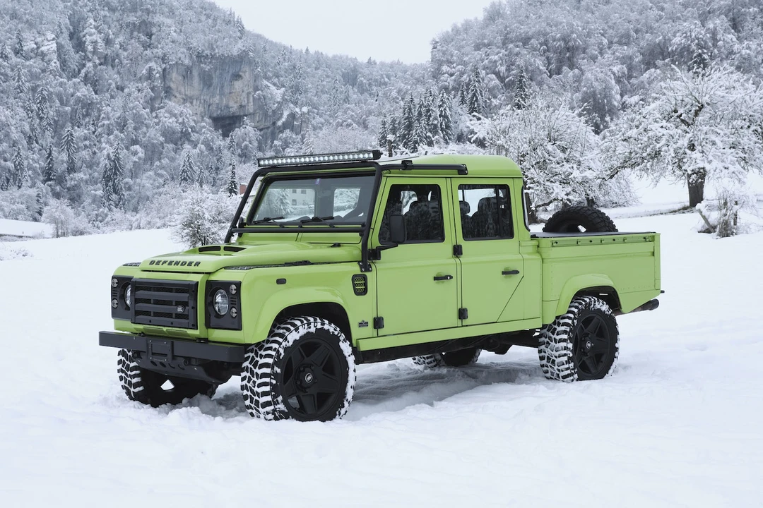 2009 Land Rover Defender 130 - Image 2 of 31