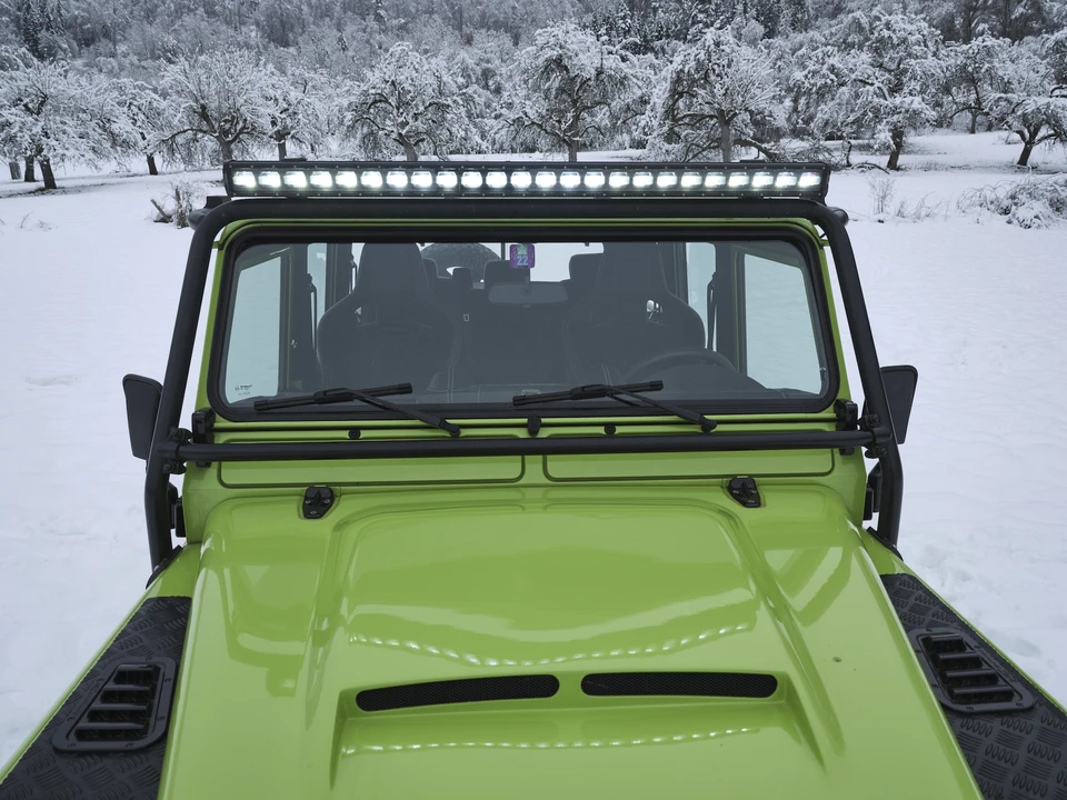 2009 Land Rover Defender 130 - Image 30 of 31