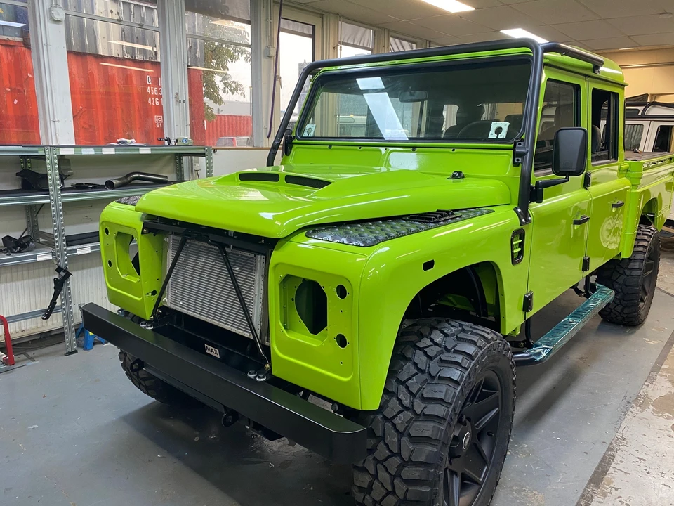 2009 Land Rover Defender 130 - Image 25 of 31