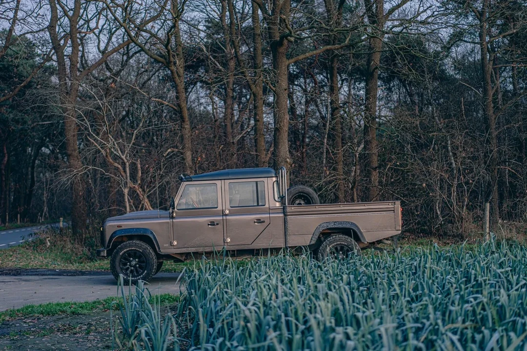 2009 Land Rover Defender 130 - Image 28 of 31