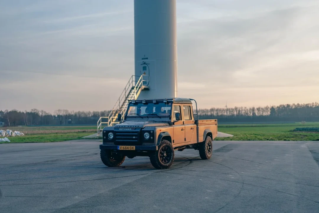 2009 Land Rover Defender 130 - Image 13 of 31