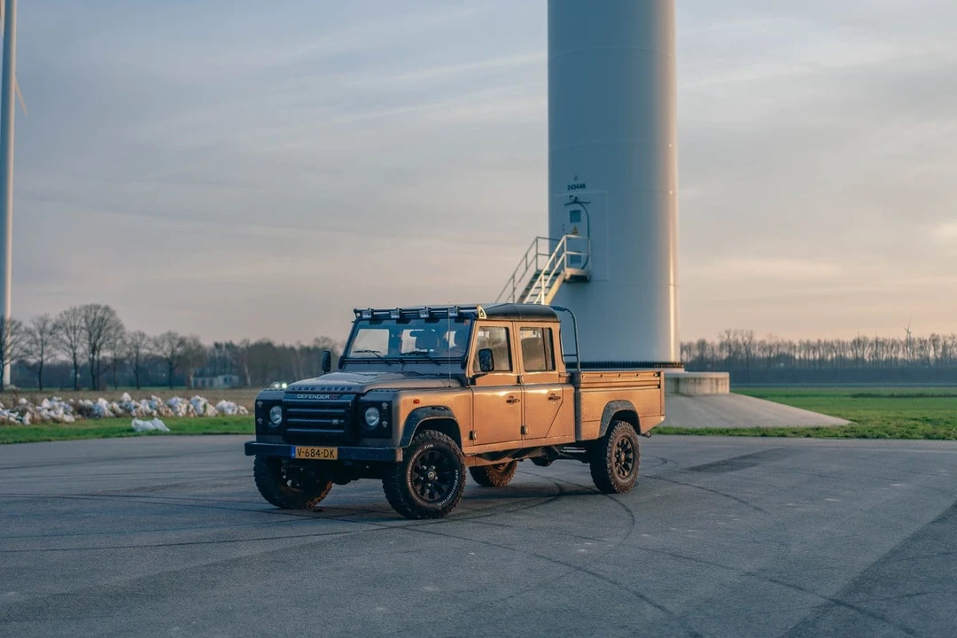 2009 Land Rover Defender 110 - Image 12 of 31