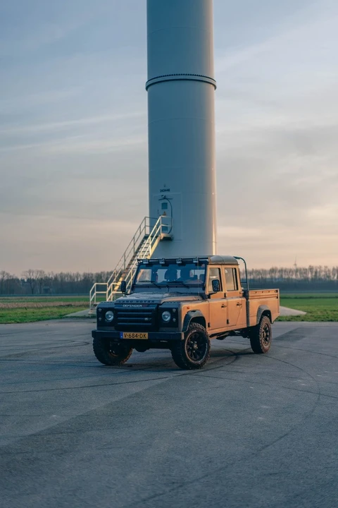 2009 Land Rover Defender 110 - Image 14 of 31