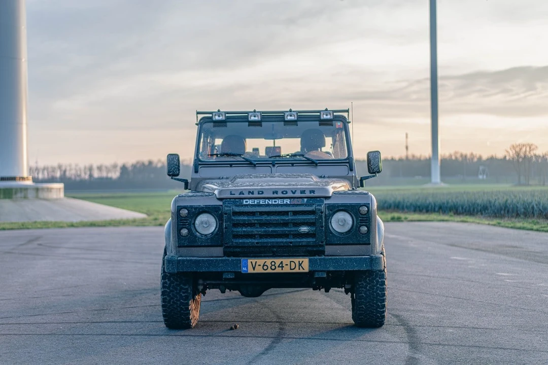 2009 Land Rover Defender 110 - Image 21 of 31