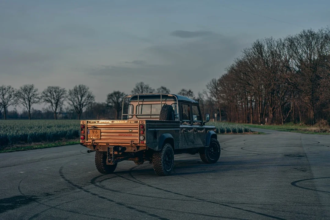 2009 Land Rover Defender 130 - Image 20 of 31
