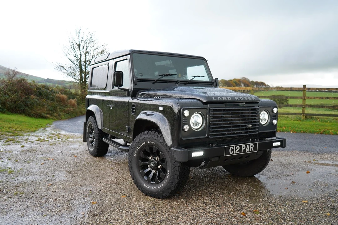 2009 Land Rover Defender 90 - Image 25 of 30