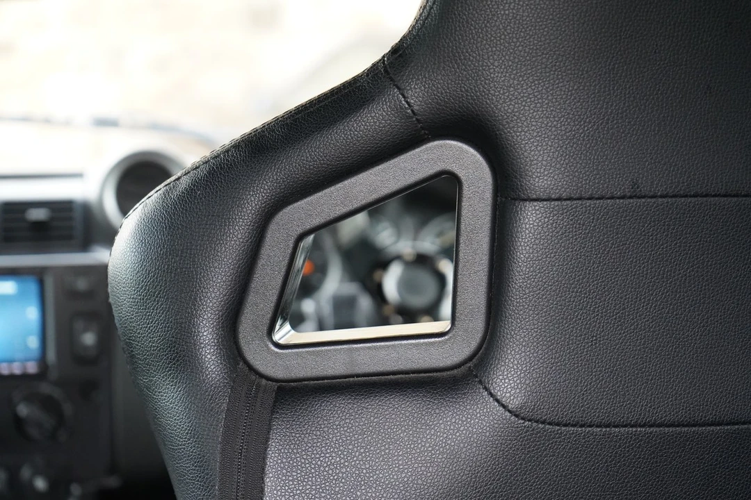2009 Land Rover Defender 90 - Image 14 of 30