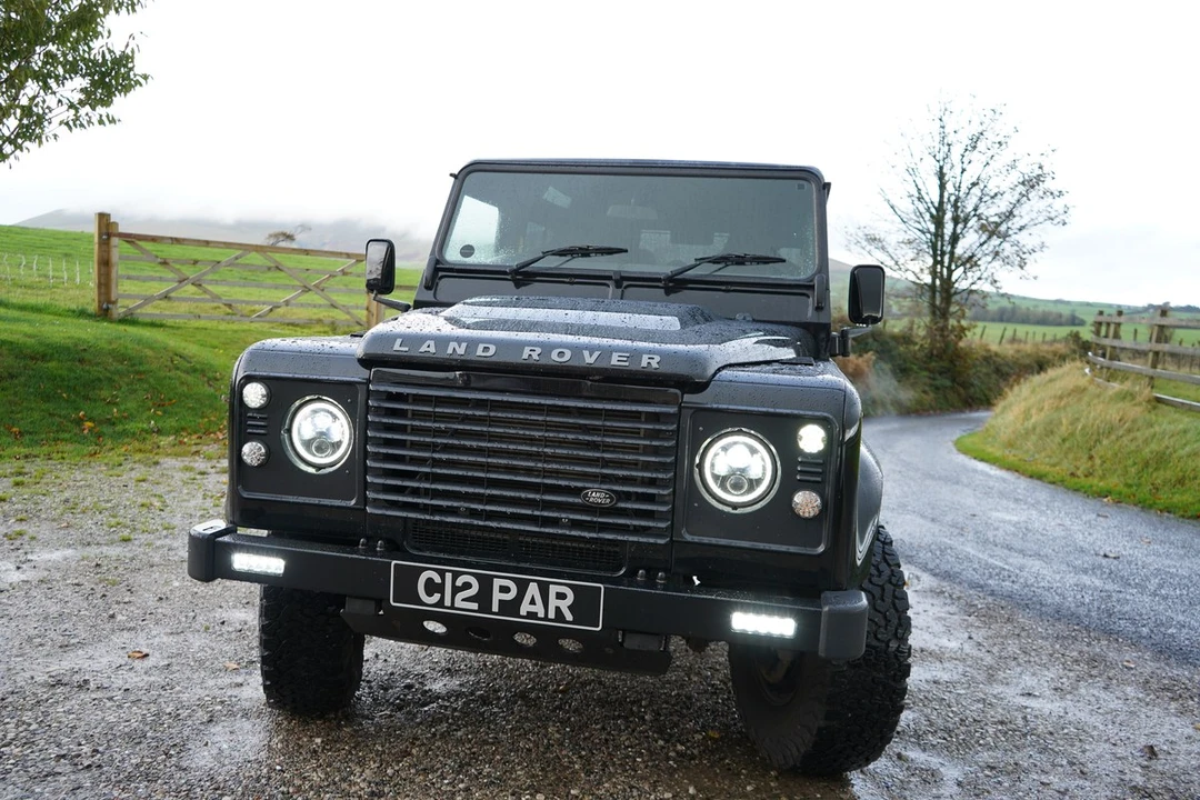2009 Land Rover Defender 90 - Image 23 of 30