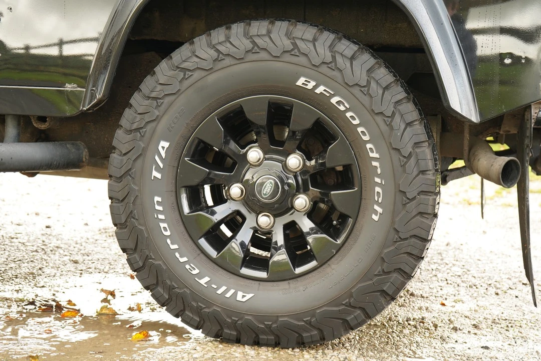 2009 Land Rover Defender 90 - Image 28 of 30