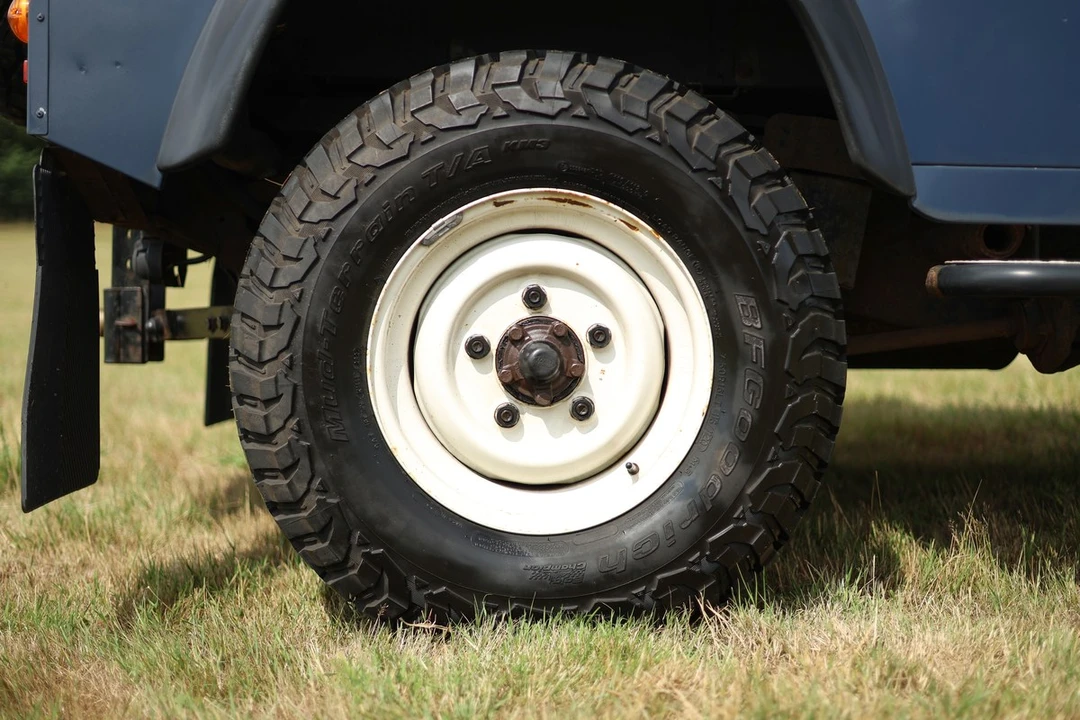 2009 Land Rover Defender 90 - Image 16 of 30