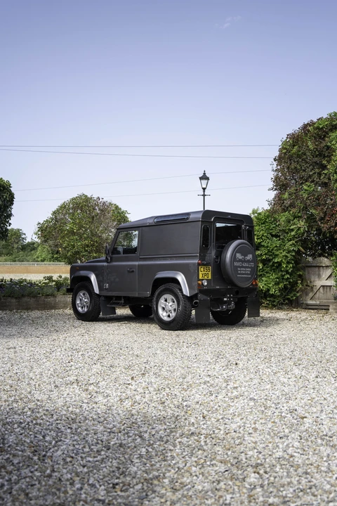 2009 Land Rover Defender 90 - Image 12 of 31