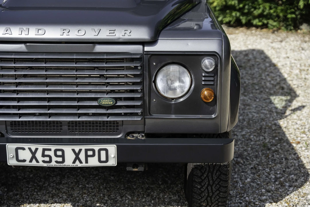 2009 Land Rover Defender 90 - Image 17 of 31