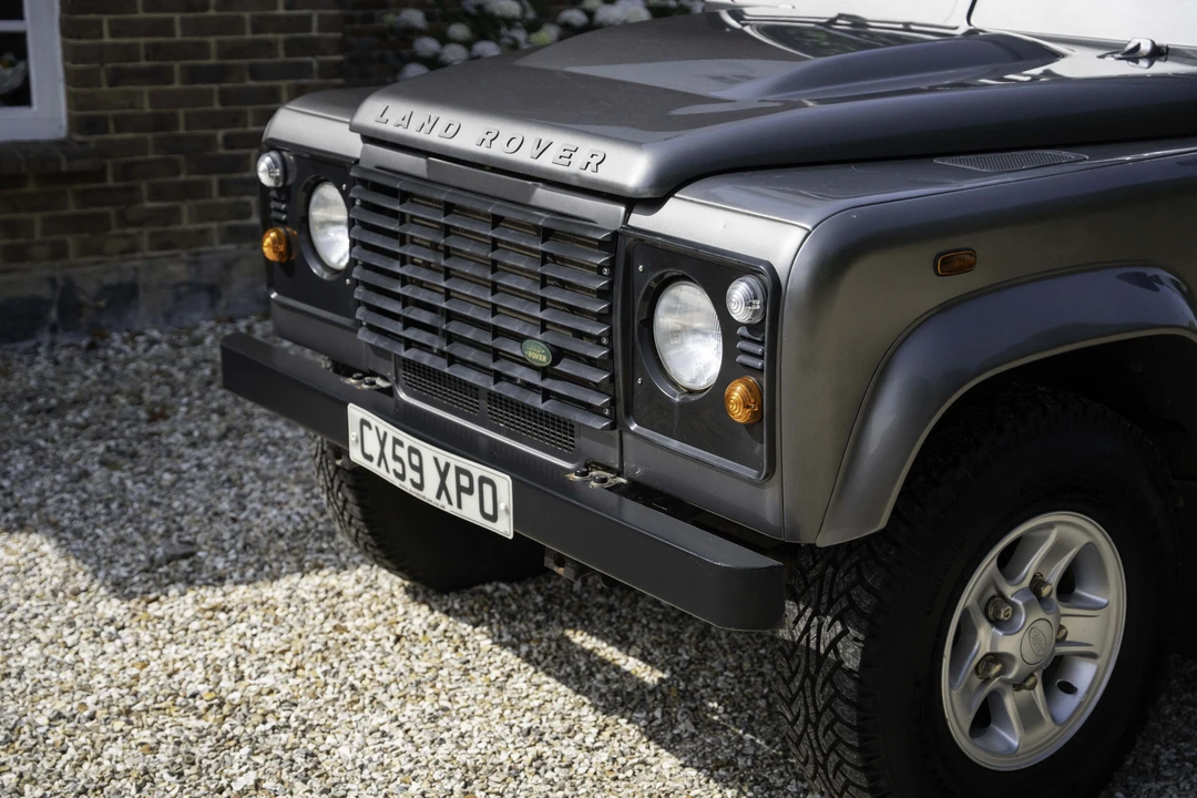 2009 Land Rover Defender 90 - Image 20 of 31