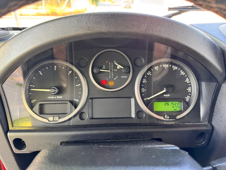 2009 Land Rover Defender 90 - Image 18 of 31