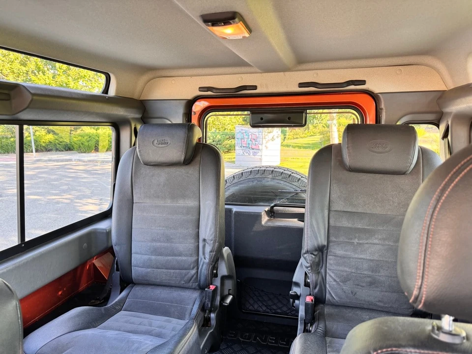 2009 Land Rover Defender 90 - Image 7 of 31