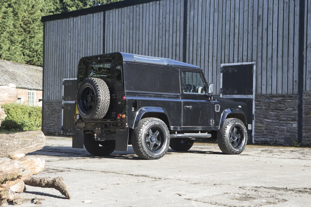 2009 Land Rover Defender 90 - Image 5 of 31