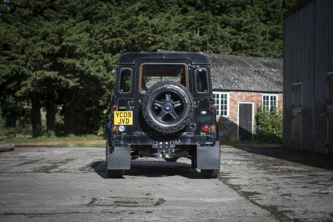 2009 Land Rover Defender 90 - Image 6 of 31