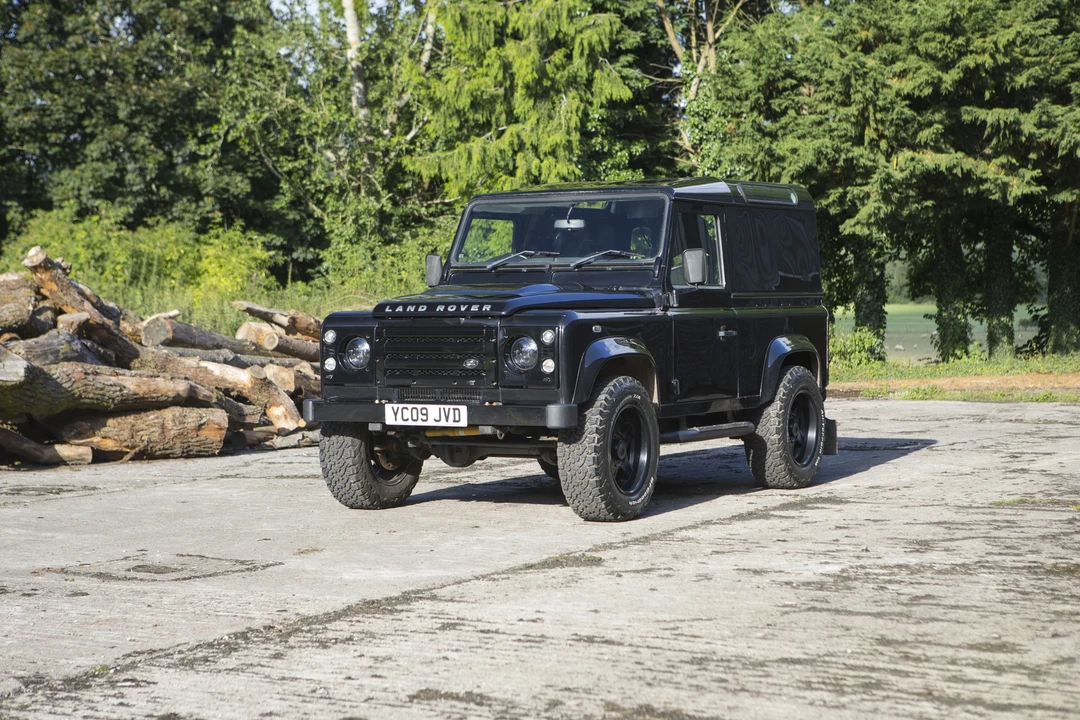 2009 Land Rover Defender 90 - Image 9 of 31