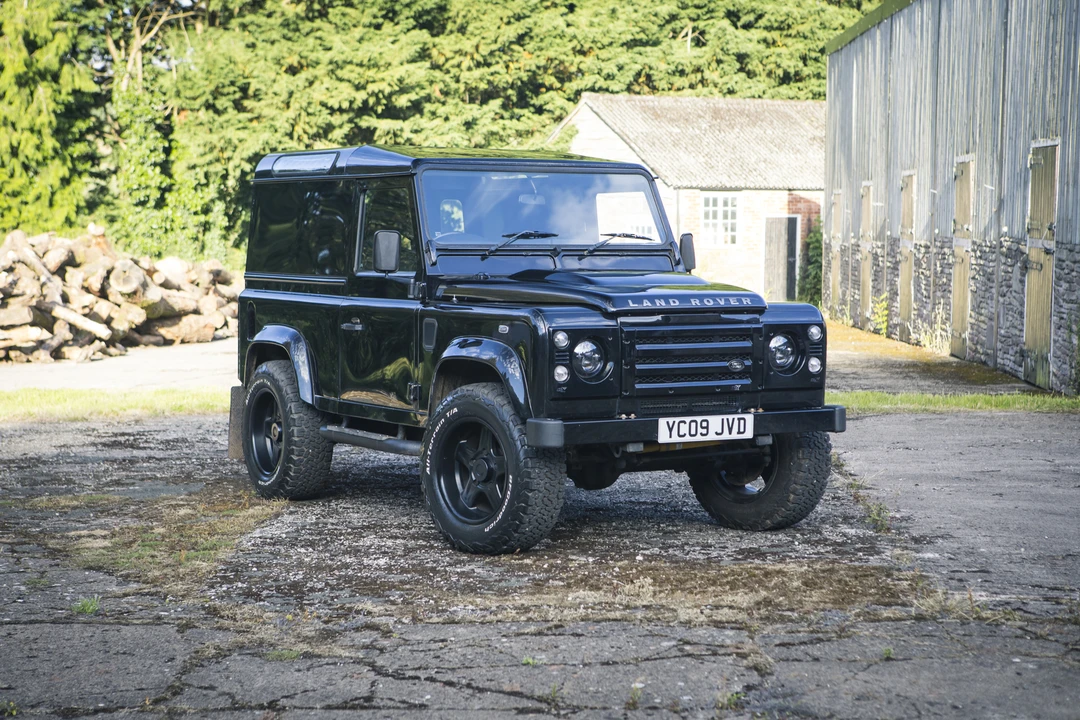 2009 Land Rover Defender 90 - Image 3 of 31