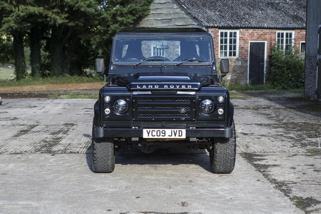 2009 Land Rover Defender 90 - Image 10 of 31