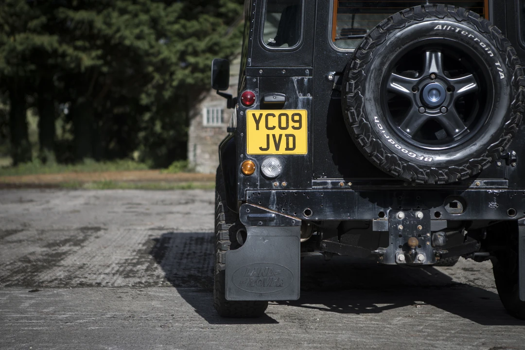 2009 Land Rover Defender 90 - Image 23 of 31