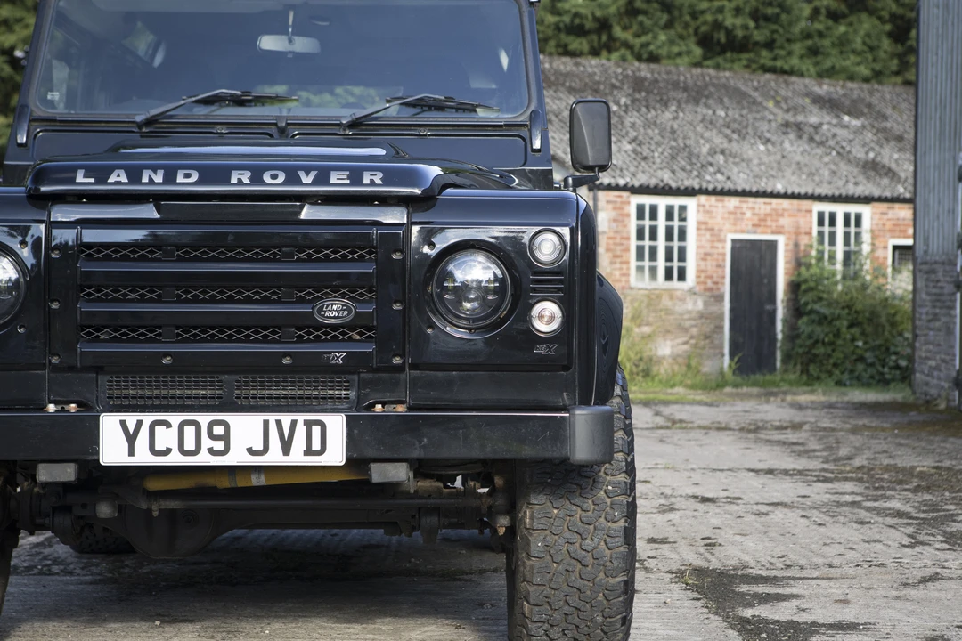 2009 Land Rover Defender 90 - Image 15 of 31