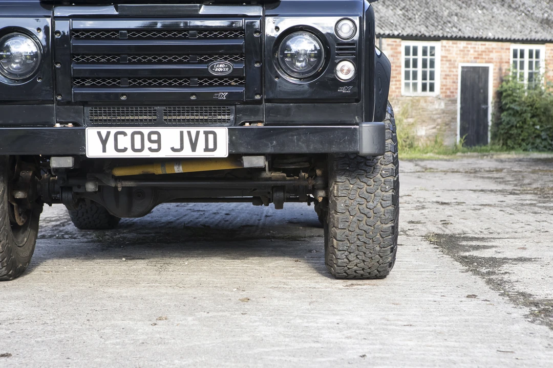 2009 Land Rover Defender 90 - Image 16 of 31