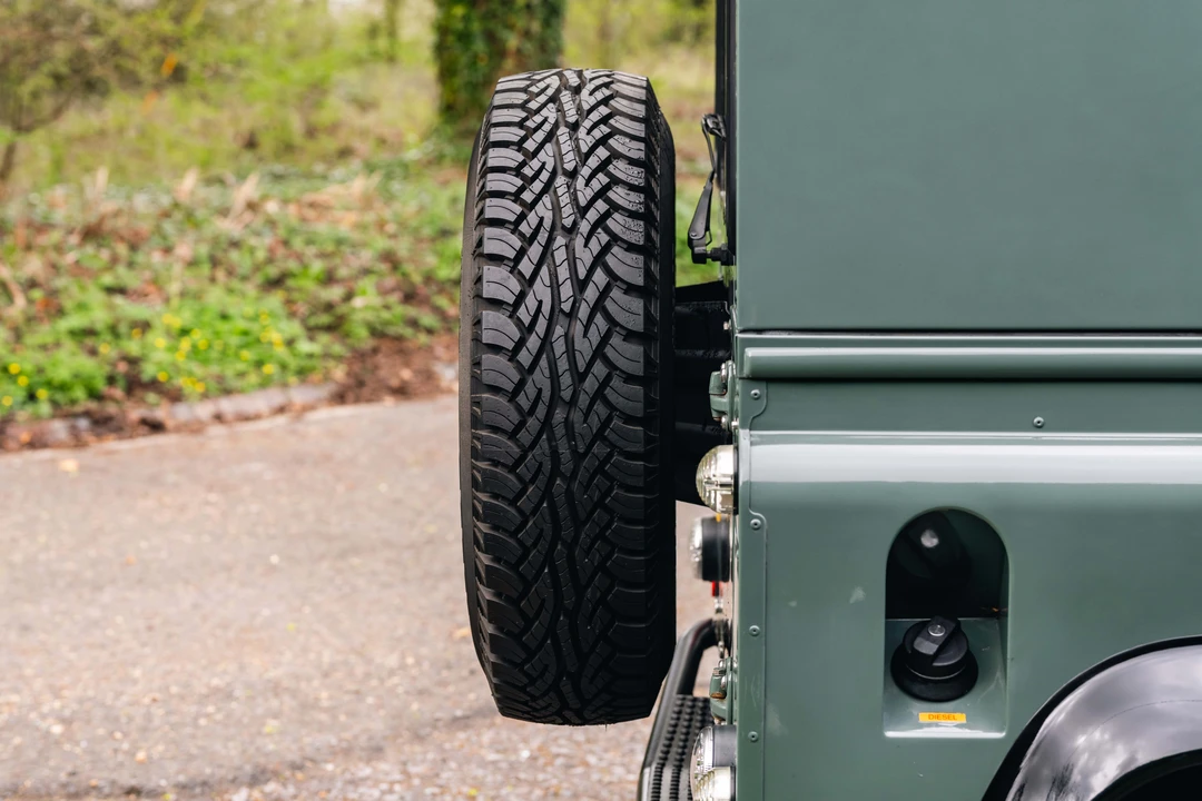 2009 Land Rover Defender 90 - Image 29 of 31