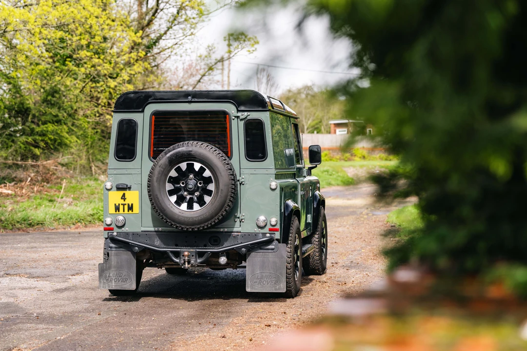 2009 Land Rover Defender 90 - Image 5 of 31
