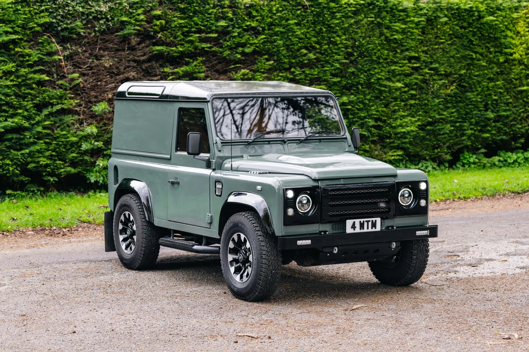 2009 Land Rover Defender 90 - Image 3 of 31