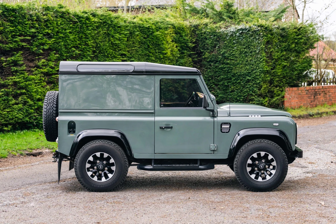 2009 Land Rover Defender 90 - Image 4 of 31