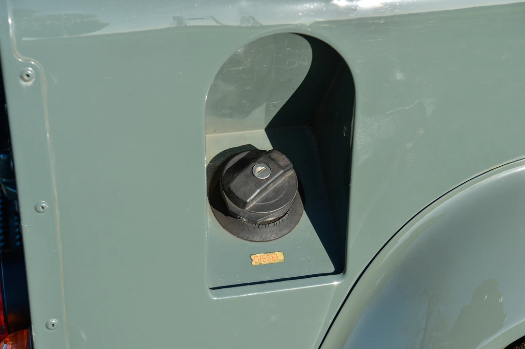 2009 Land Rover Defender 90 - Image 28 of 31