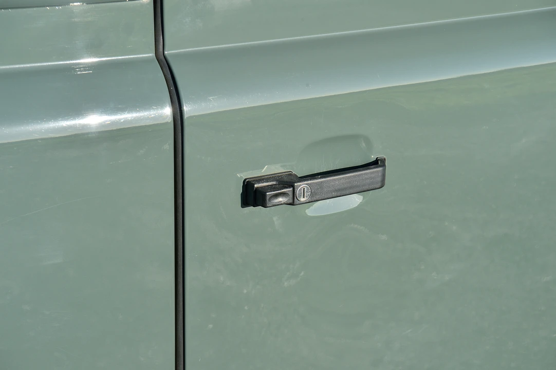2009 Land Rover Defender 90 - Image 30 of 31