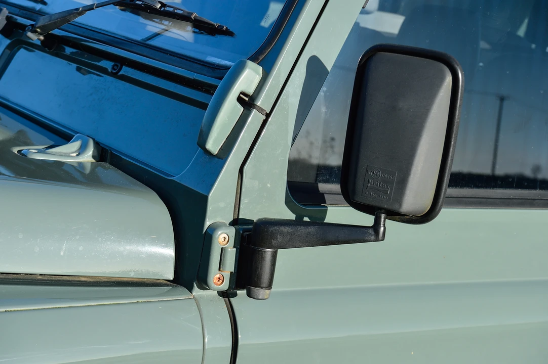 2009 Land Rover Defender 90 - Image 27 of 31