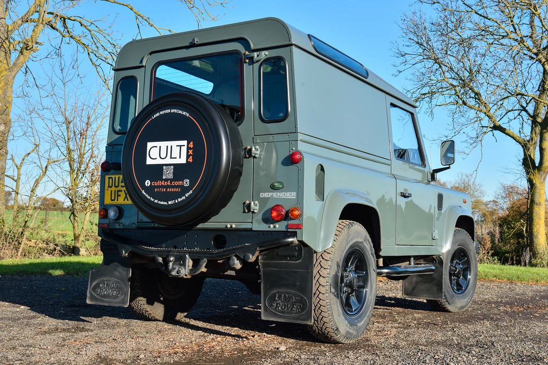 2009 Land Rover Defender 90 - Image 7 of 31