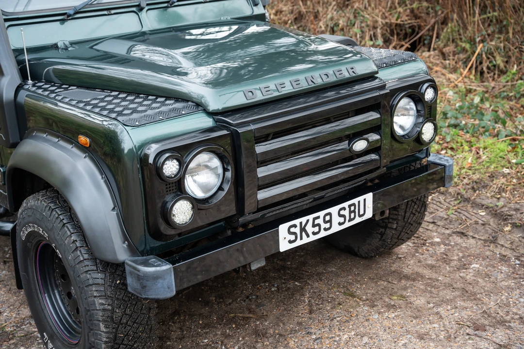 2009 Land Rover Defender 90 - Image 13 of 31