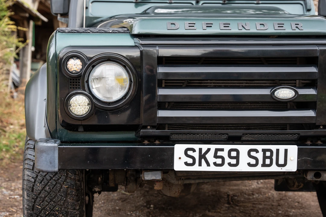 2009 Land Rover Defender 90 - Image 15 of 31