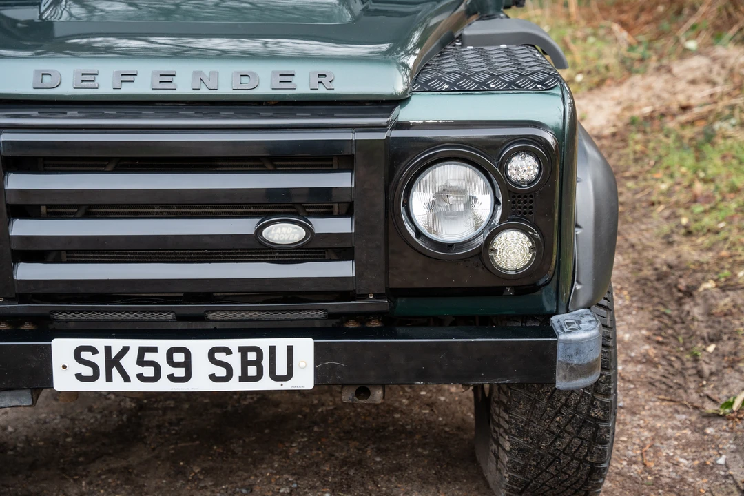 2009 Land Rover Defender 90 - Image 16 of 31