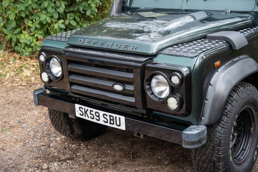 2009 Land Rover Defender 90 - Image 18 of 31