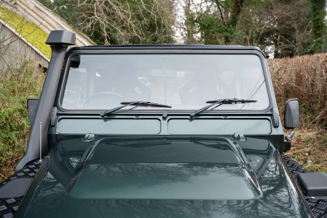 2009 Land Rover Defender 90 - Image 23 of 31