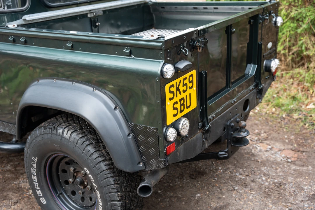 2009 Land Rover Defender 90 - Image 25 of 31